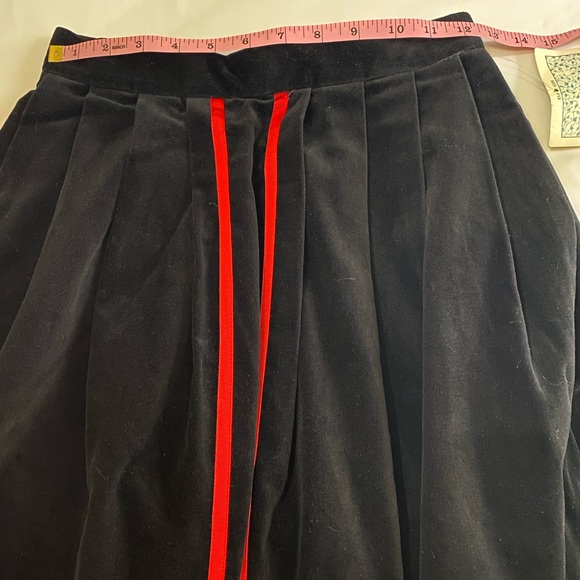 🆕 DEAD STOCK! VINTAGE SUSAN BRISTOL Black Velvet Embroidered Maxi Skirt 6 - Picture 8 of 9